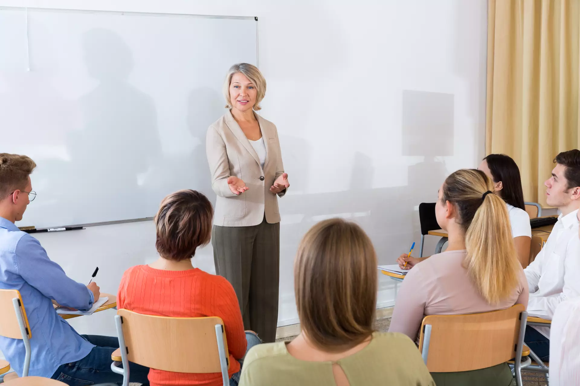 Professionel qui donne une formation